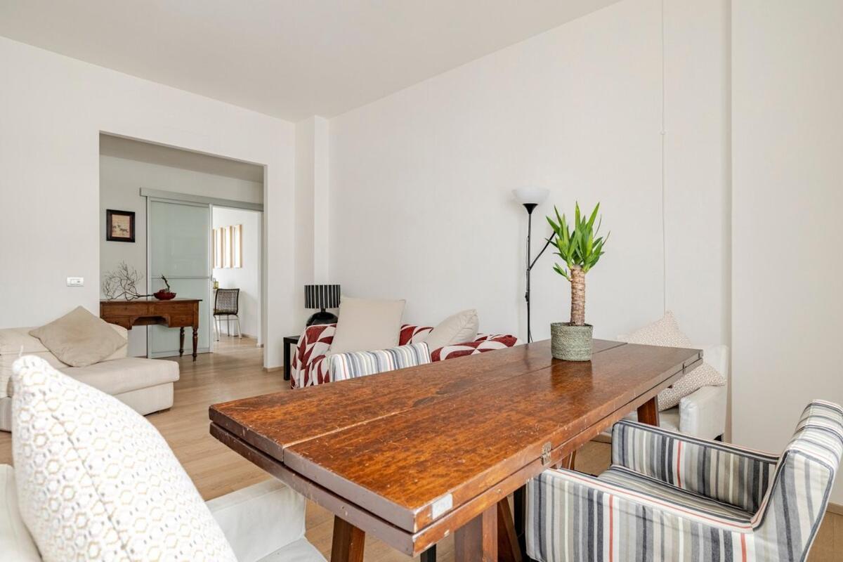 With A View And A Glass Of Wine! Apartamento *