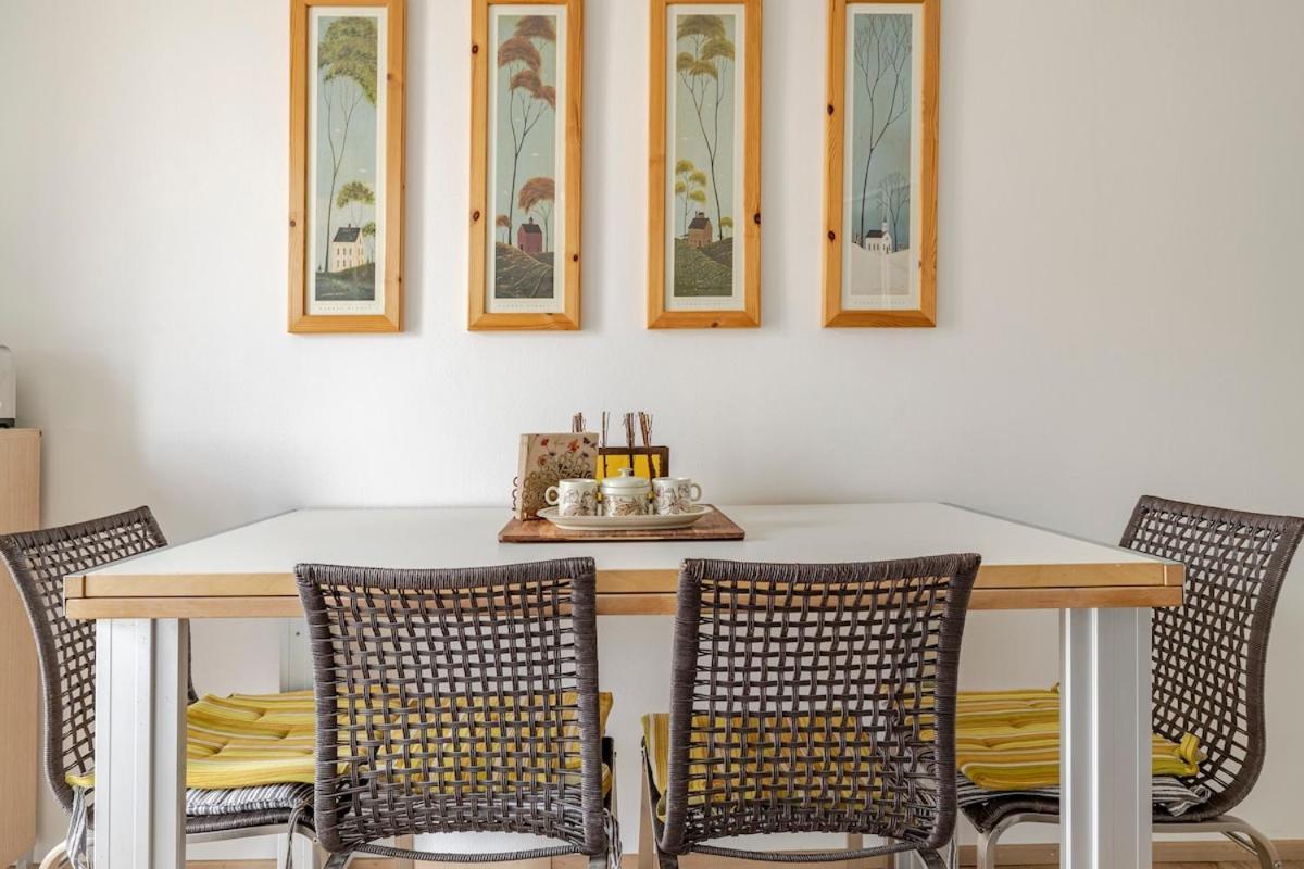 With A View And A Glass Of Wine! Apartamento